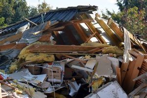 Una vida sin Dios, es como casa sin cimientos ¿podrá sostenerse en pie?