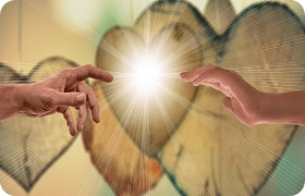 Con cuerdas de amor nos abraza y vivimos seguros
